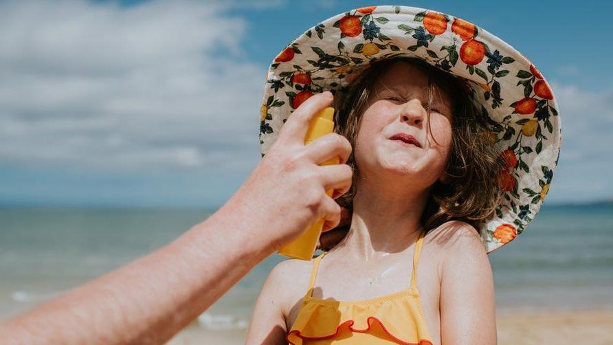 What should you look for when choosing sunscreen?