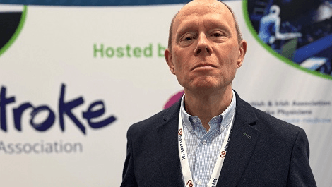 Consultant wins stroke research award
