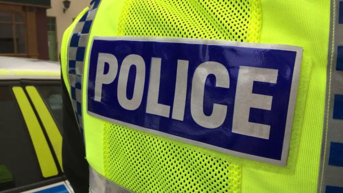 Search for men in balaclavas who set cars on fire