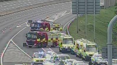 'Major' crash shuts motorway in both directions