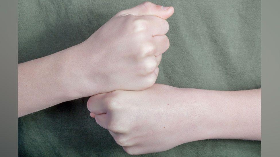 Story of sign-language educated pair 'remarkable'