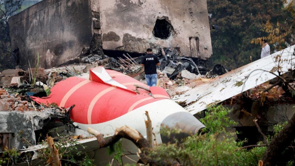 Fuel switches cut off before Air India crash that killed 260, preliminary report says