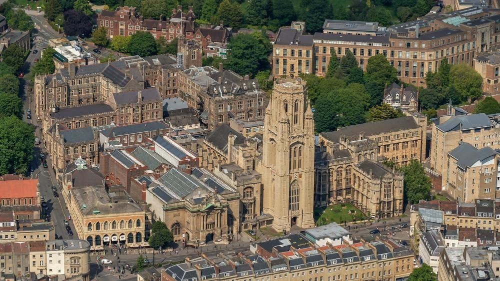 Student funding to create generation of AI pioneers
