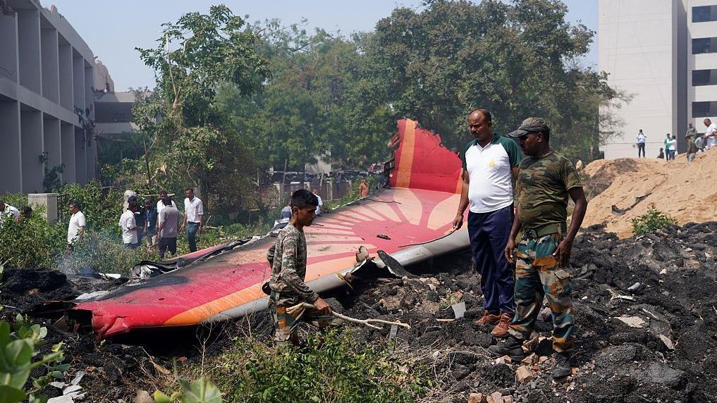 India recovers data from crashed Air India flight recorders