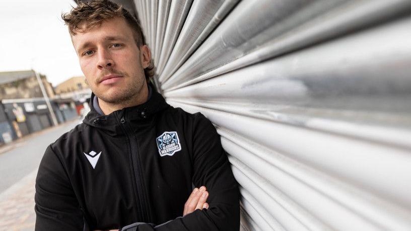 'Great asset' Rowe signs new Glasgow deal