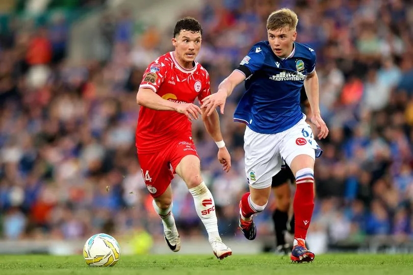 David Healy urges the Irish League's rising stars to choose their next move carefully