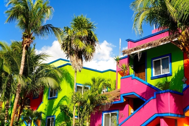 Amid High Housing Costs, 40% Of Wealthy Americans Are Buying Second Homes Overseas