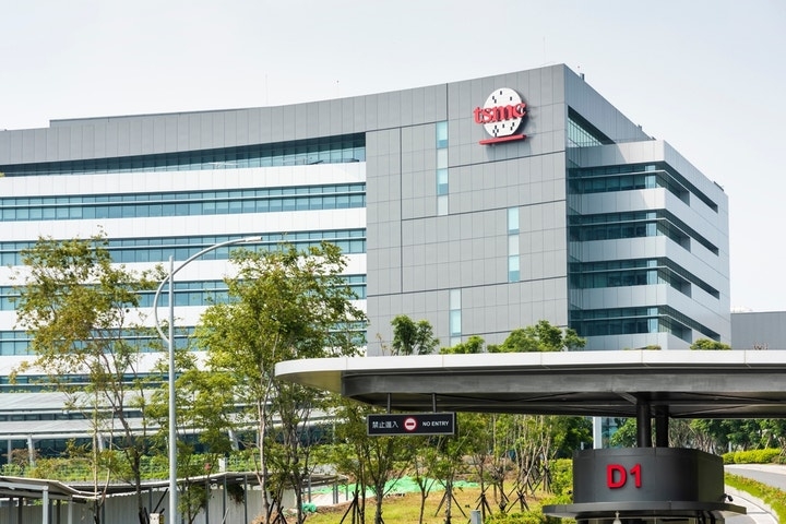 Taiwan Semiconductor's Arizona Factory Faces $441 Million Loss Amid Supply Chain, Labor Cost Challenges