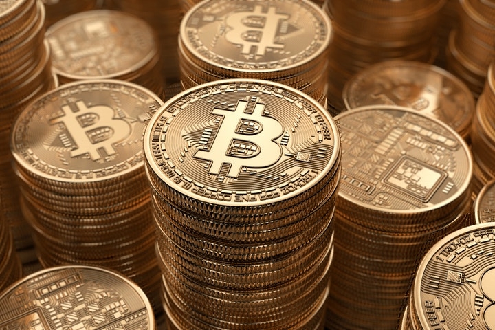 Robert Kiyosaki Predicts Bitcoin To Reach $250,000: 'Buy More. Do Not Sell.'