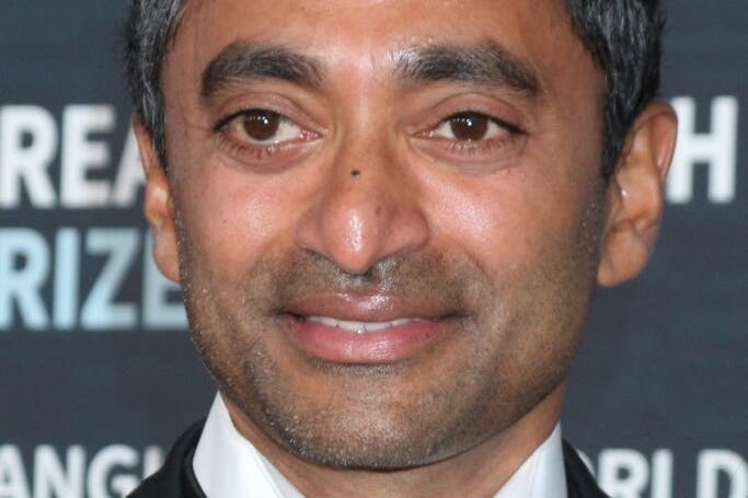 Chamath Palihapitiya Once Disclosed He Was A Warren Buffett Disciple, But Disagreed With The Investing Legend's 'Wrong, Outdated' Views On Bitcoin