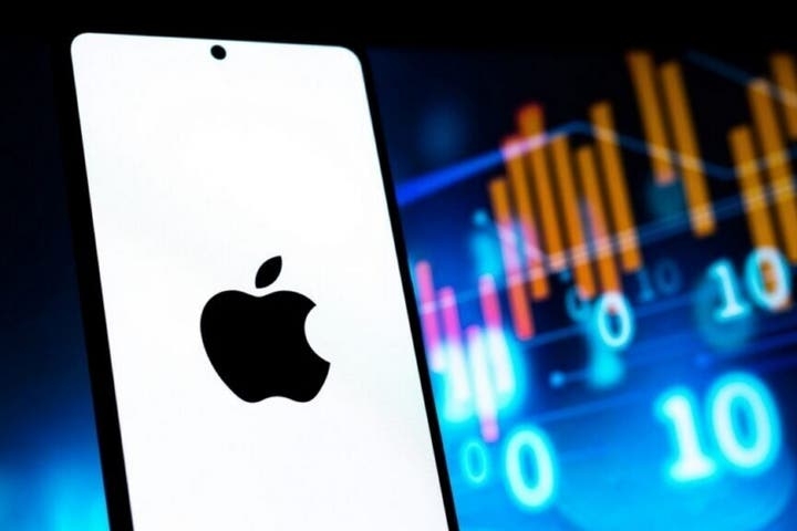 'Trump Tariffs Could Blow Up Apple': Analyst Estimates $39.5 Billion Impact