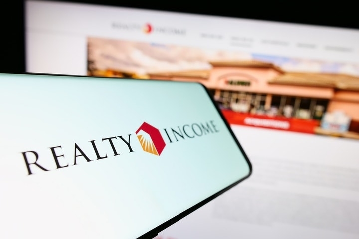 If You Invested $10K In Realty Income Stock 10 Years Ago, How Much Would You Have Now?