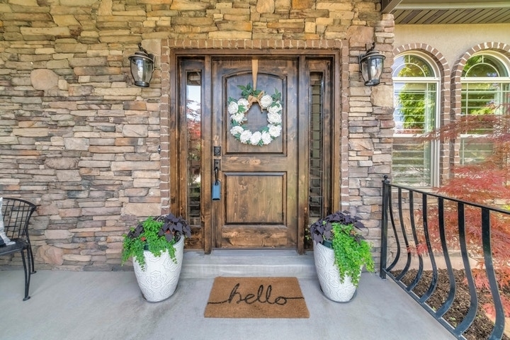 San Antonio Buyer Got Sick of Looking At A Lockbox Left For 2 Months and Tossed It In the Trash — Now the Seller's Agent Is Mad And Wants $200