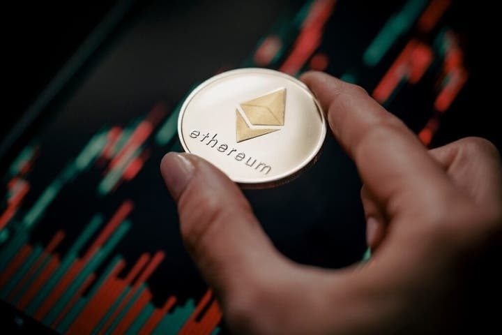 ETH To $7,500 In 2025, Says Standard Chartered, As Ethereum ETFs Buy Over $500M Again