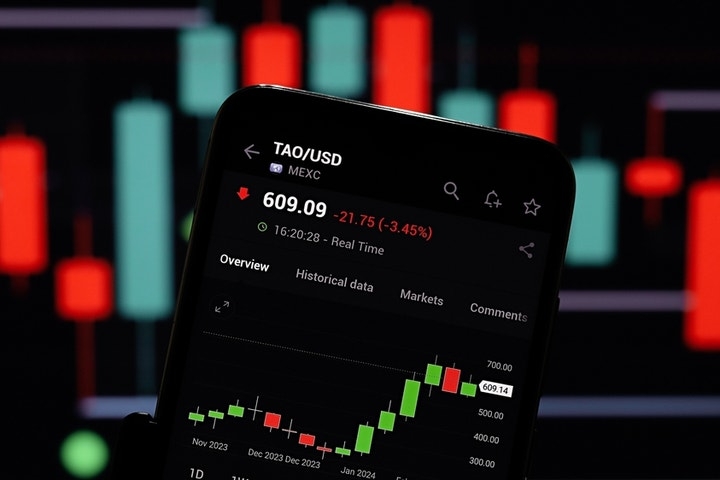 TAO Eyes 27% Upside: Will Bittensor Break Out Of Consolidation and Rally Toward the $497 High?