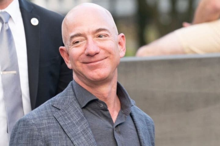 Amazon Founder Jeff Bezos Loses $17 Billion Following Company's Mixed Q2 Earnings