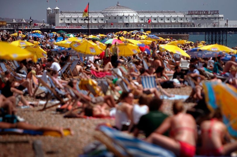 All the parts of England set to roast in mini heatwave as temperatures reach 30C