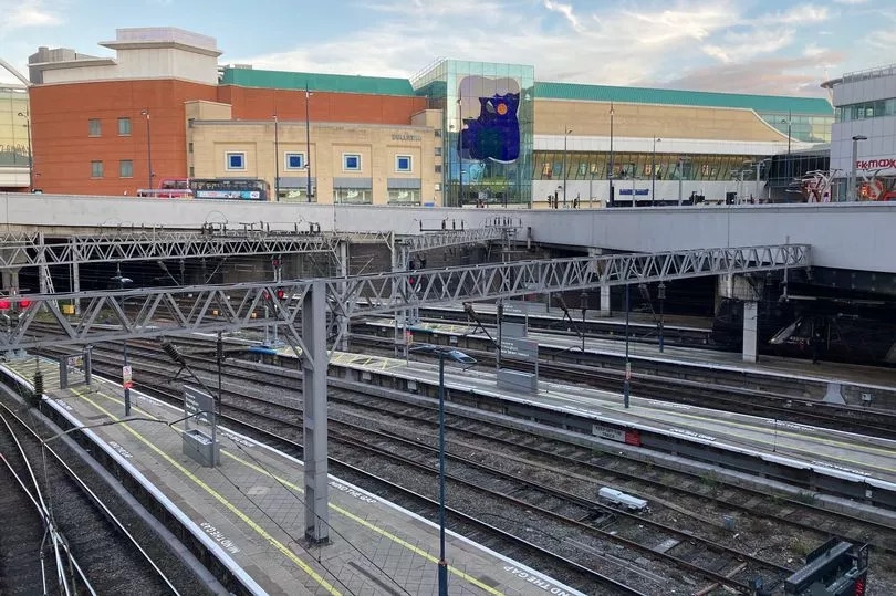 Birmingham New Street Station services hit by 'major problems'