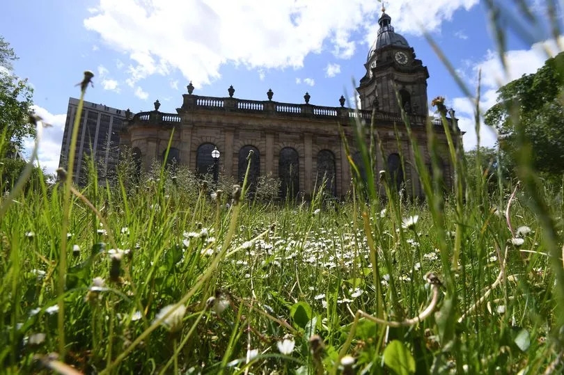 Exact date Birmingham set to roast in 30C temperatures as weather maps turn red