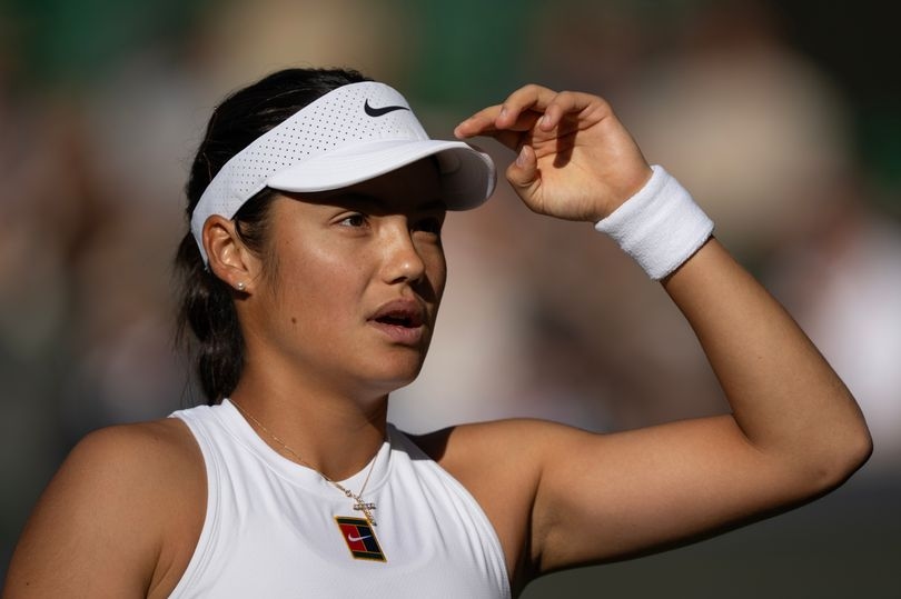 Emma Raducanu's silent response to Wimbledon interview interruption leaves fans floored