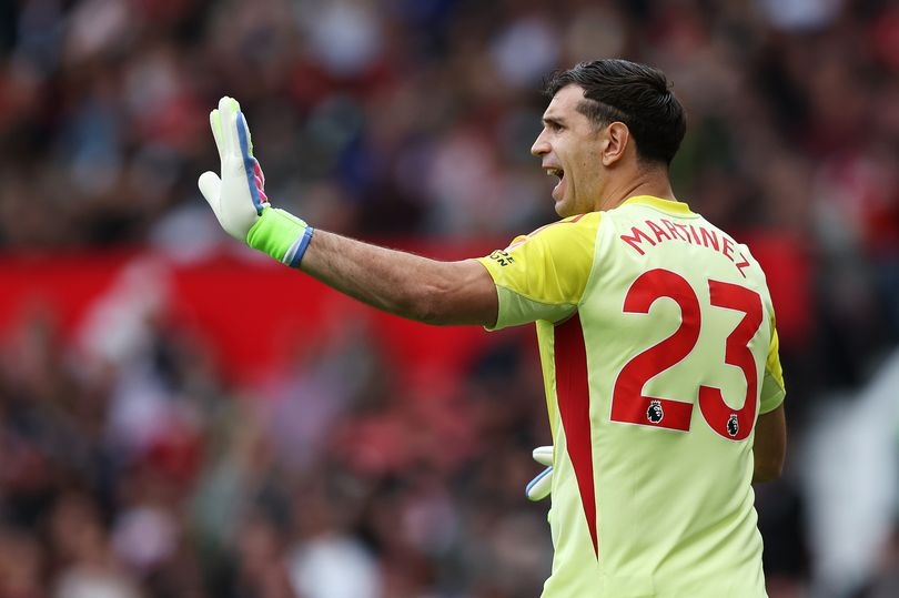 No transfer bids for Emi Martinez as Aston Villa star speaks out