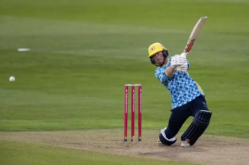 Yorkshire collapse and Alex Davies knock kickstart Bears' T20 Blast campaign