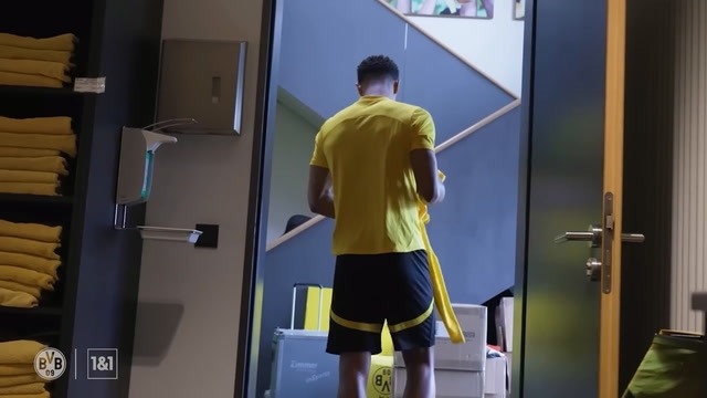 Behind the scenes: Jobe Bellingham's first day at Borussia Dortmund