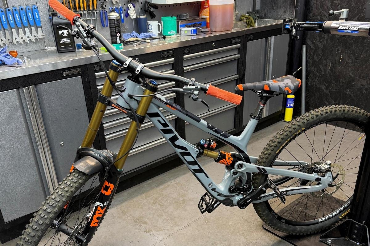 Thieves stole bike after breaking into vehicle