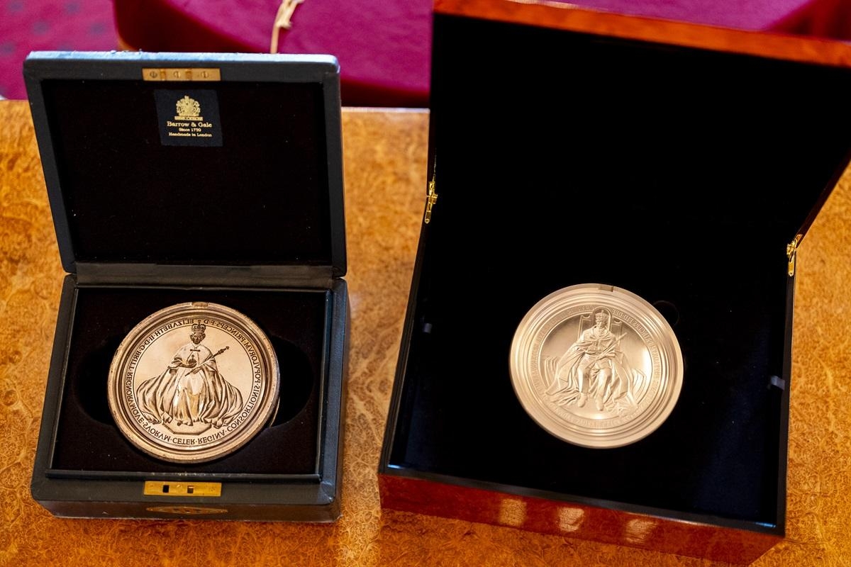 New design for royal seal of approval marks final stages of transition of power
