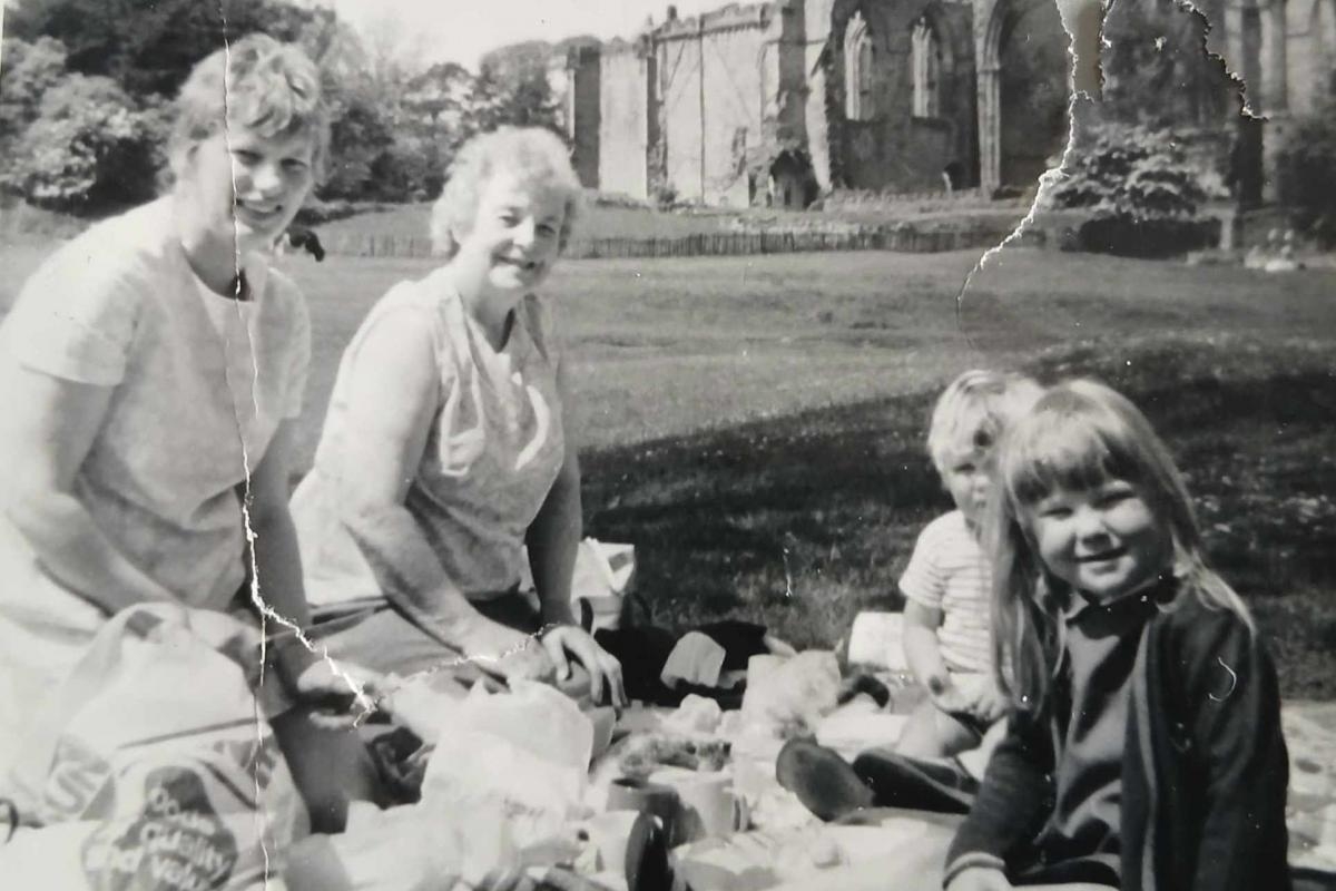 Pass the limp sarnies and lukewarm tea - it's picnic season!