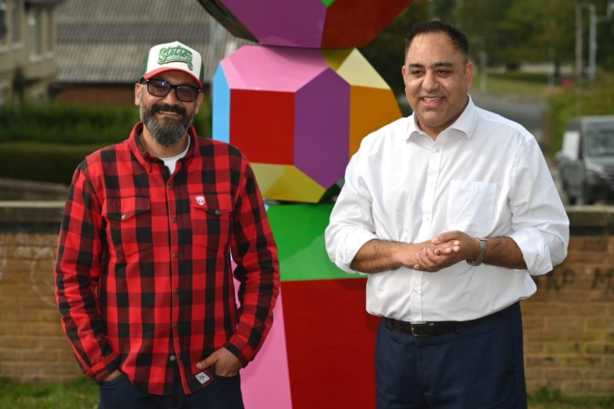 MP praises 'colourful and magnificent' sculpture at Bradford community centre