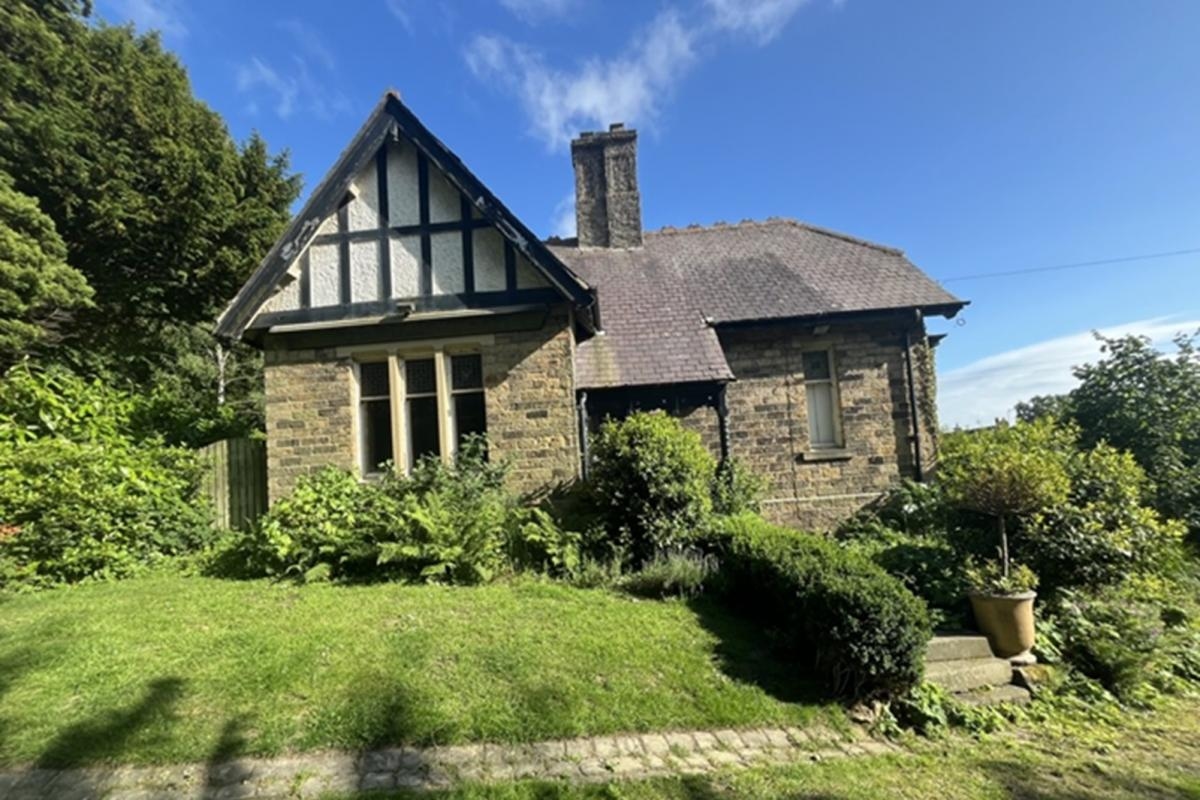 Victorian park lodge goes to auction with £160,000 guide price