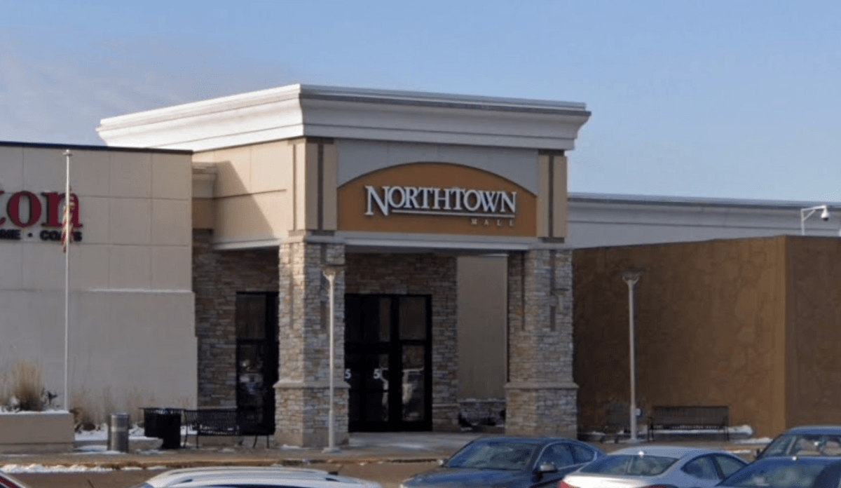 1 dead after shooting in Northtown Mall parking lot