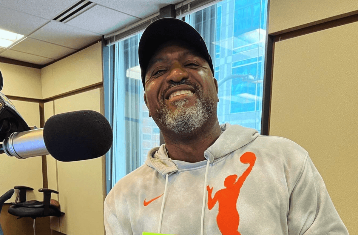 WCCO Radio reverses course, reinstates The Henry Lake Show