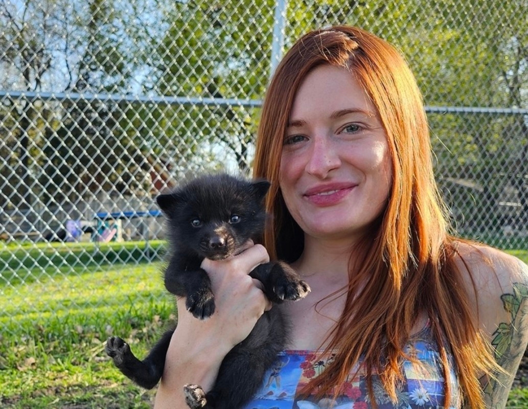 Fox rescue activist and popular YouTuber Mikayla Raines dies by suicide, husband announces