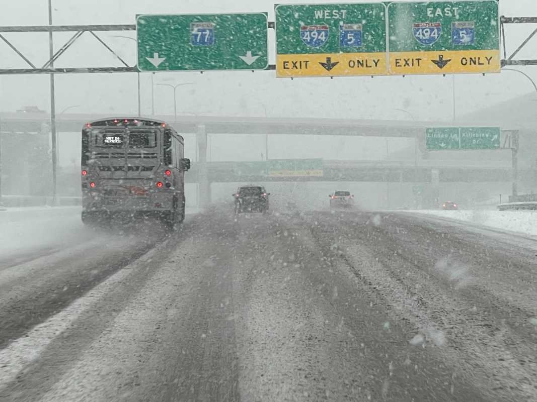 How much snow fell in Minnesota on Sunday, Mar. 30?