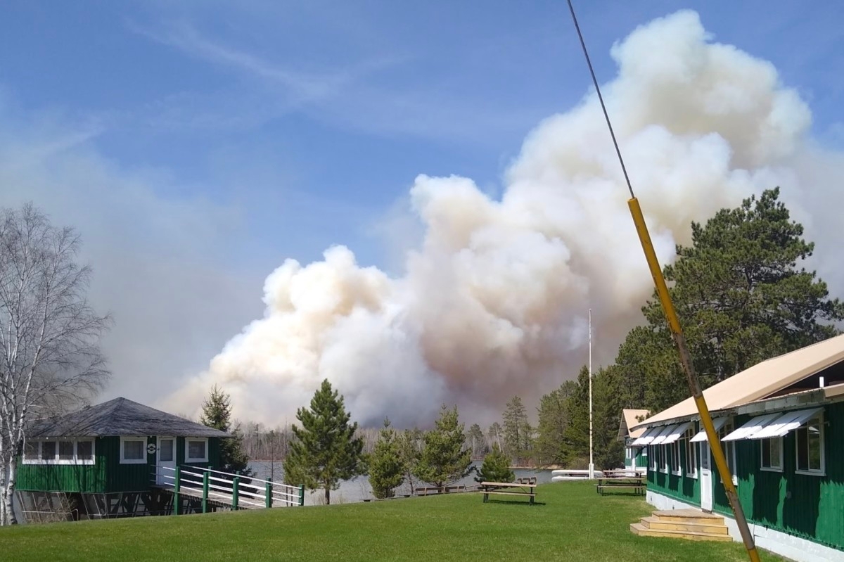 Crews battling 200-acre wildfire in northeastern MN; cabins and homes evacuated