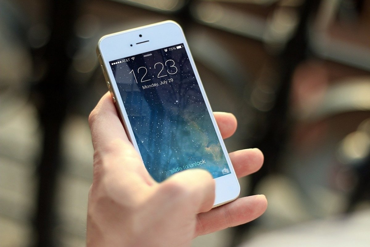 Minnesota lawmakers push ban on cellphones in classrooms statewide