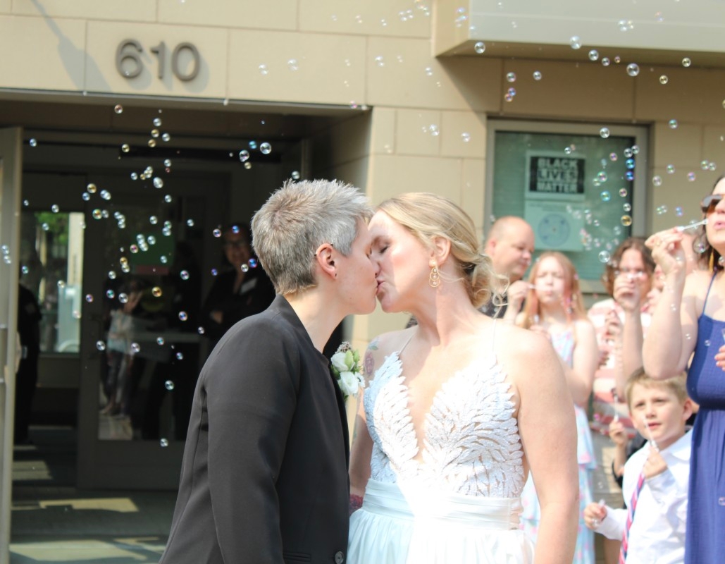Volunteers kick off Pride with free 'Vegas style' weddings for LGBT couples