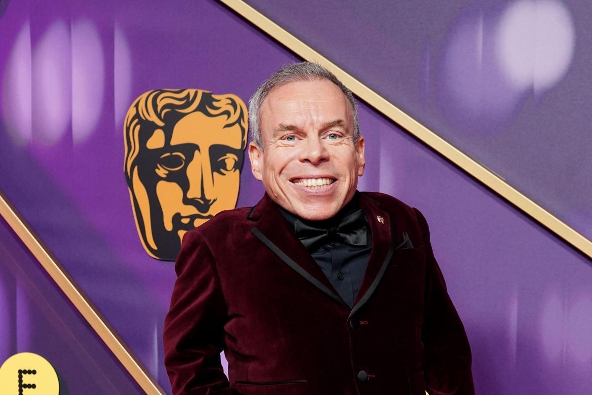 Warwick Davis thanks 'She-Who-Shall-Not-Be-Named' for helping him love again