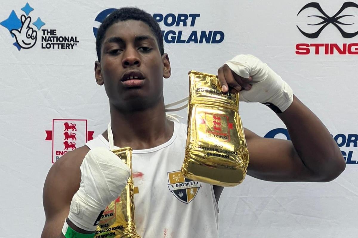 Bromley teenager becomes national boxing champion in historic victory