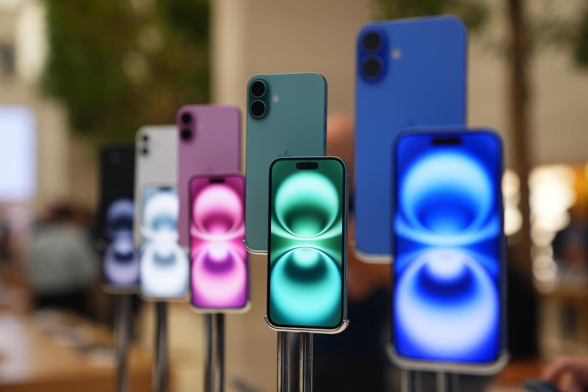 Warning to iPhone users as some models will miss out on new iOS 26 update