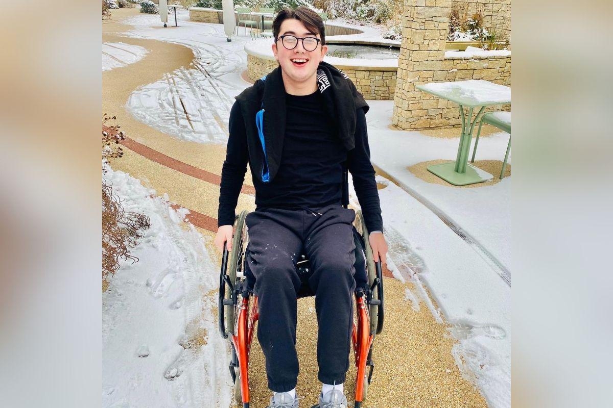 Bexleyheath student who was told he 'wouldn't walk again' set to run London Marathon