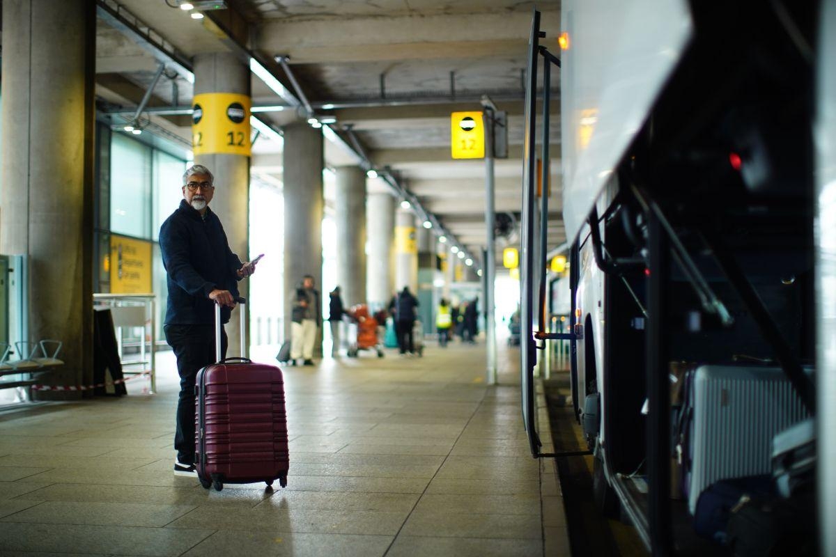 Ryanair organises 'rescue flights' amid Heathrow Airport closure
