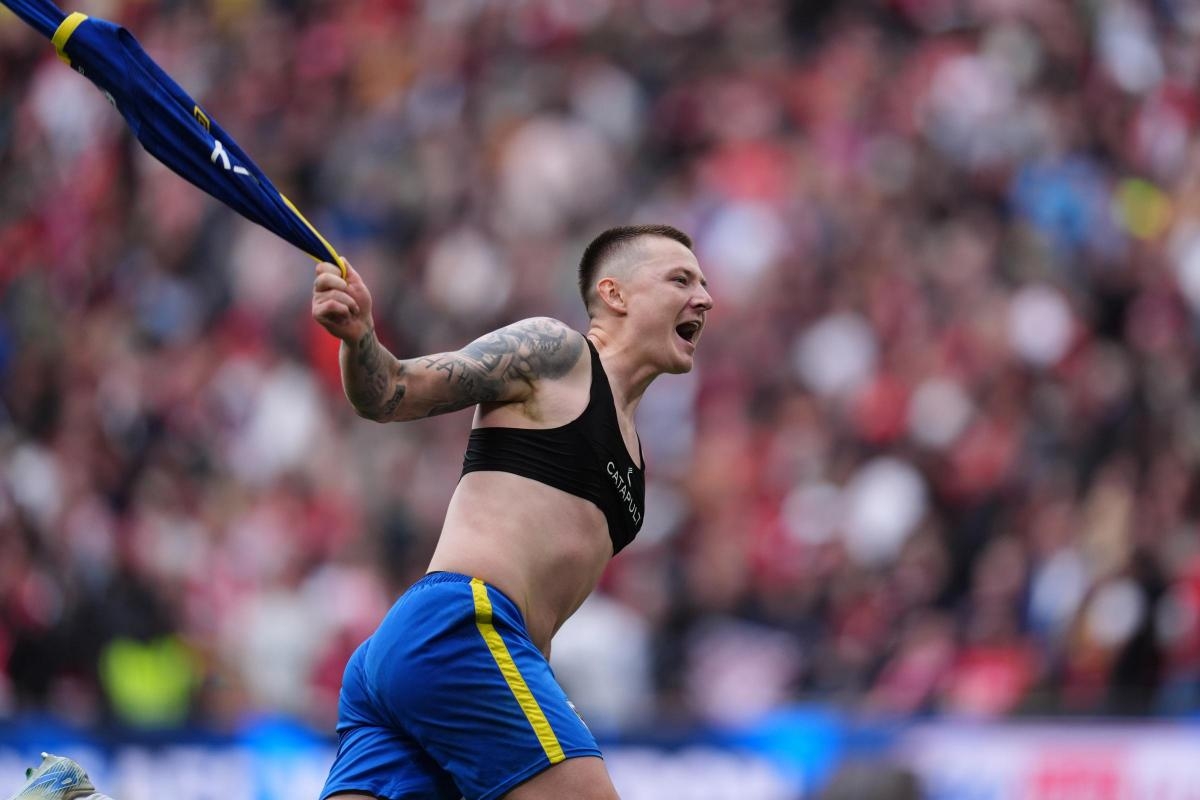Wycombe get their man as play-off winner finally joins the Chairboys
