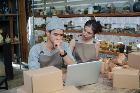 SMBs Sound the Alarm: 85% of Small Business Owners Fear Recession