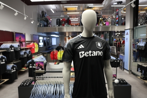 Aston Villa Football Club Officially Opens Flagship Store at Bullring Shopping Centre