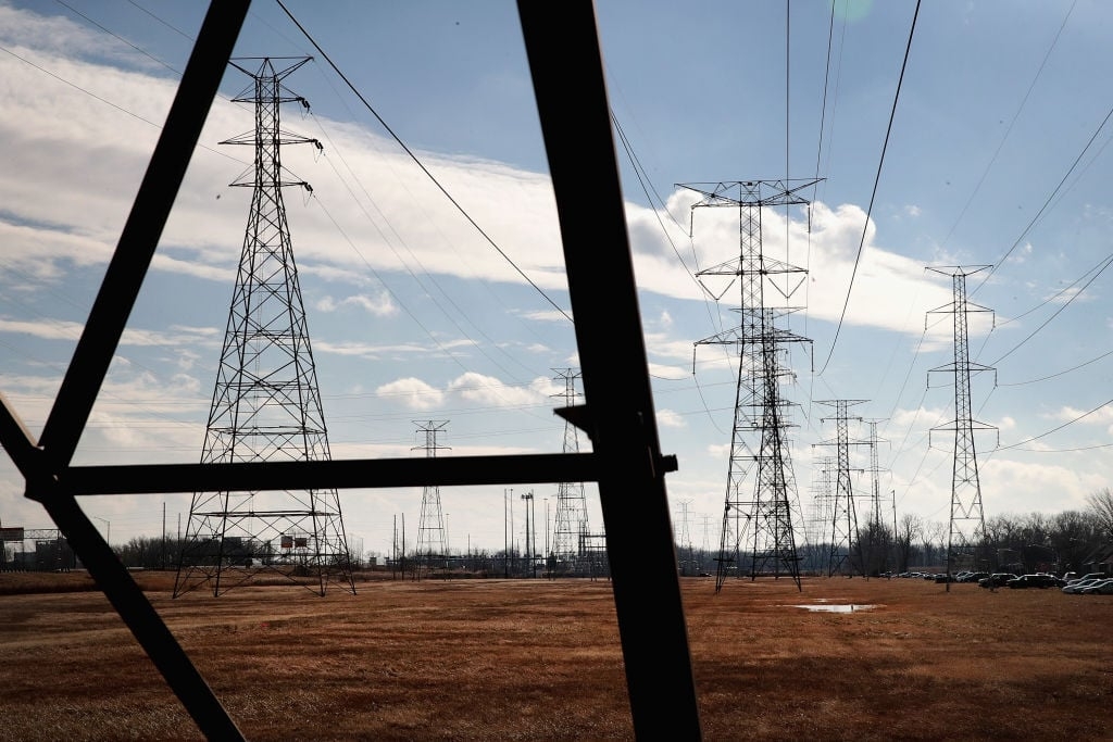 How fast-tracking fossil gas could snarl the Midwest grid