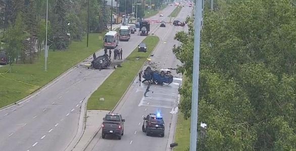 1 dead in northeast Calgary multi-vehicle collision