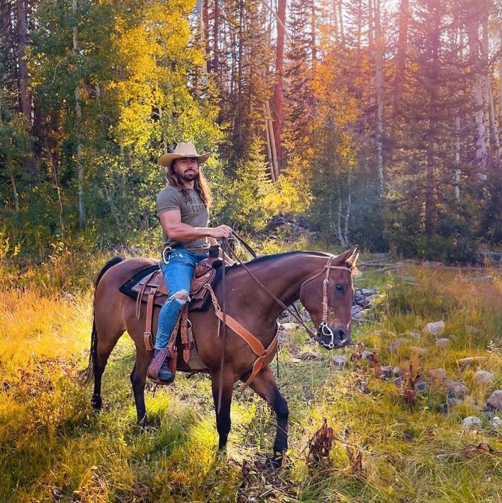 Former influencer 'Mr. Adventure' fined $30K for illegally killing bears in Yukon